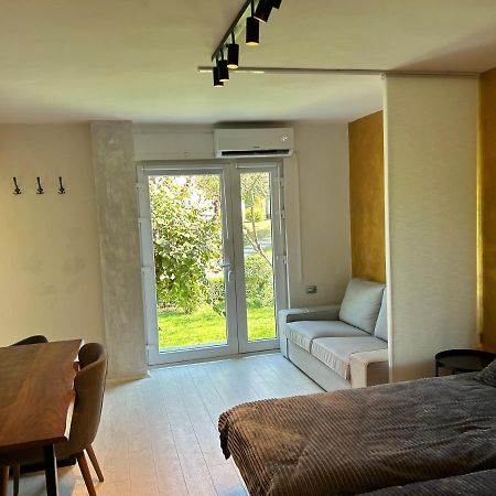 Apartment Gal Ново Место Екстериор снимка